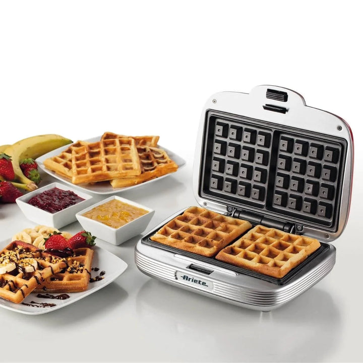 Máquina de Waffle Party Time Retrô 700W Vermelha