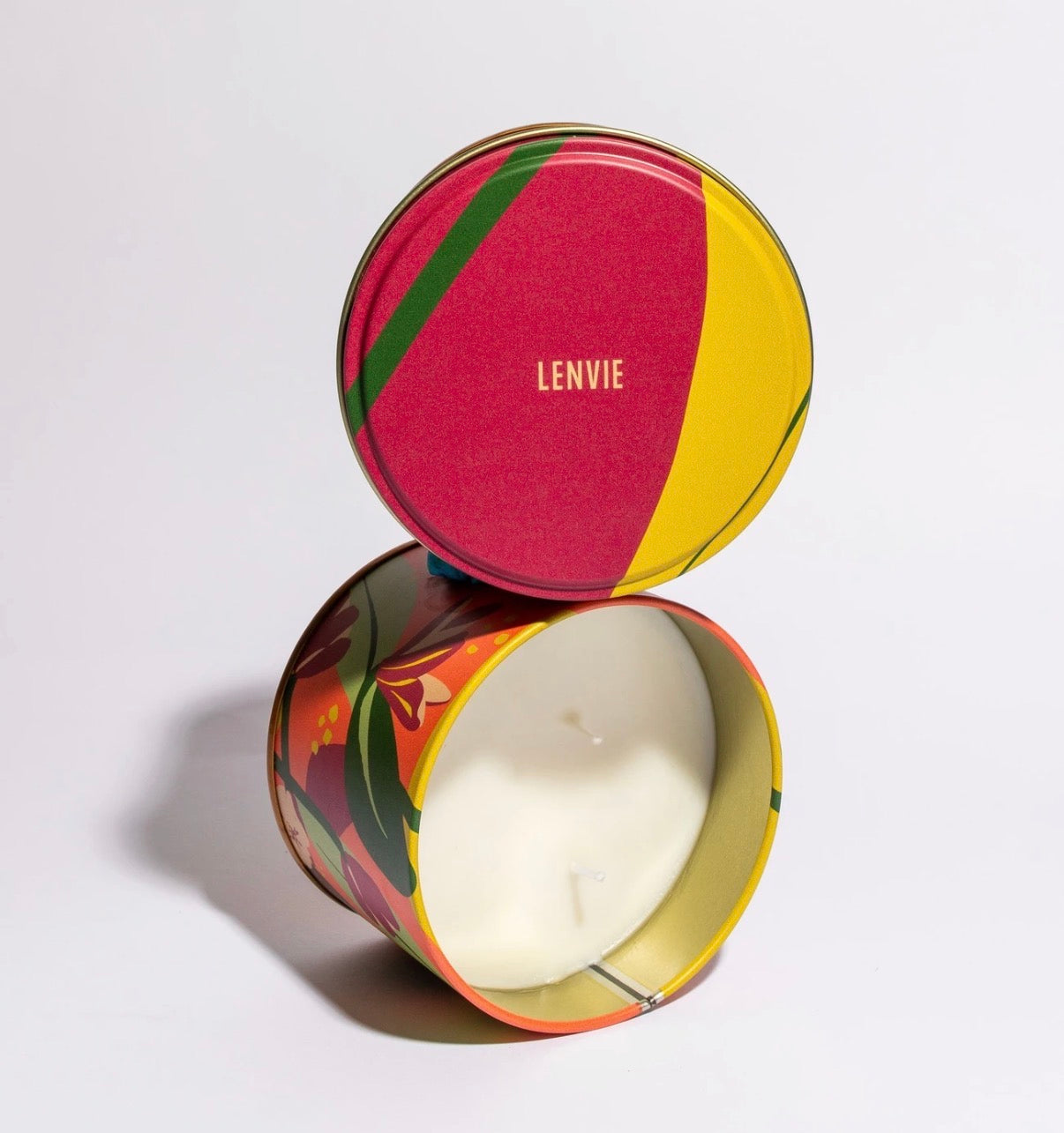Vela perfumada em lata Magnolia 250G